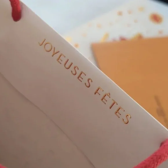 Louis Vuitton 2023 Christmas Holiday Edition Shopping Bag - Picture 3 of 8